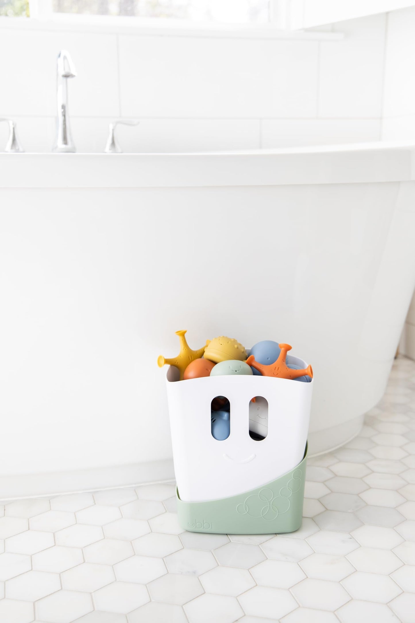 Ubbi Stand Up Bath Toy Storage Organizer, Bath Caddy with Removable Drying Rack Bin for Toddlers and Baby, Sage