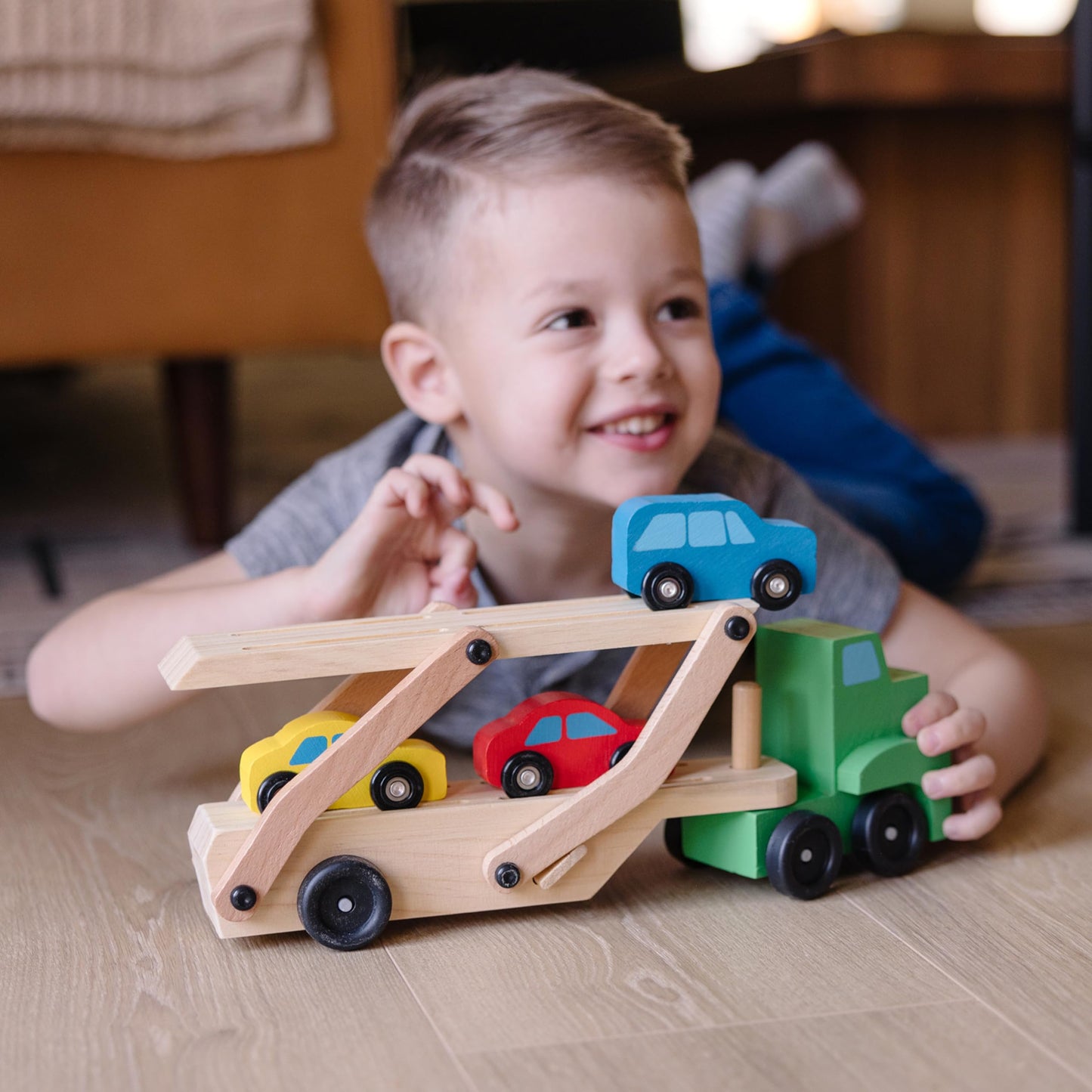Melissa & Doug Car Carrier Truck and Cars Wooden Toy Set with 1 Truck and 4 Cars 5.75" x 12" x 3"