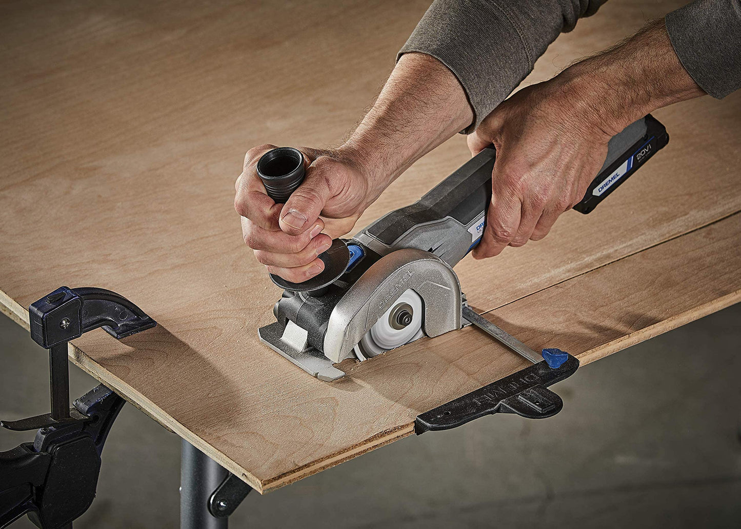 Dremel US20V-01 20V MAX Cordless Compact Saw Tool Kit (Renewed)